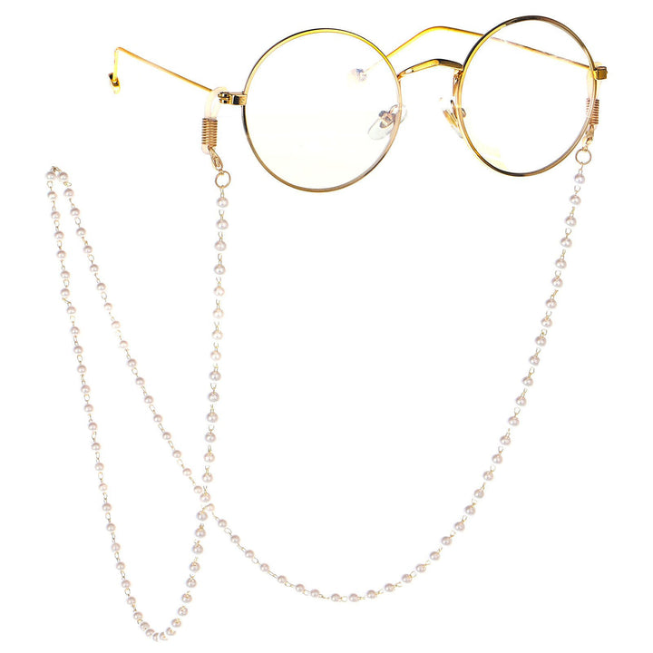 Elegant Heart-Shaped Pearl Chain Eyewear Holder Stornfield