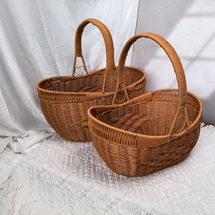 Ladies braided shopping basket with heart detail Stornfield