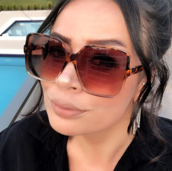 Women's oversized square sunglasses with elegant frame Stornfield