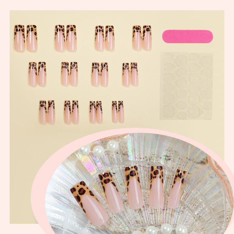 Artificial nail set with luxurious leopard pattern Stornfield