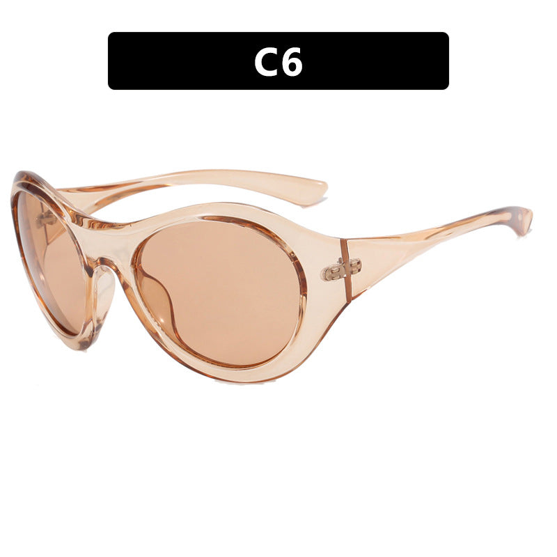 Ladies retro-inspired sunglasses with oversized frame and protective lenses Stornfield