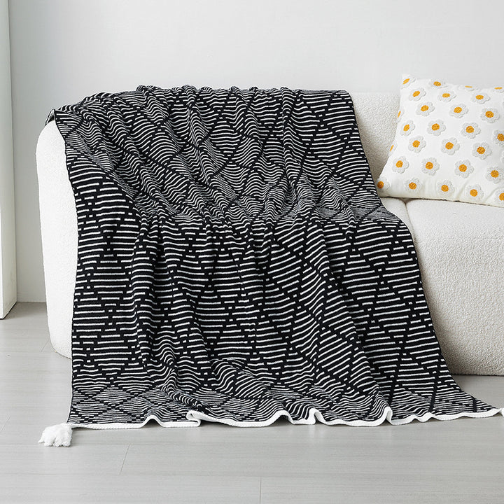 Women's knitted blanket with geometric pattern Stornfield