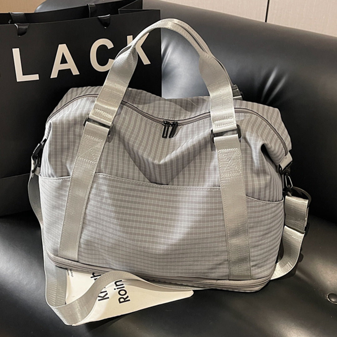Sporty travel bag with practical storage and adjustable shoulder straps Stornfield