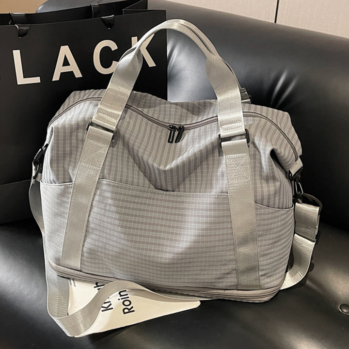 Sporty travel bag with practical storage and adjustable shoulder straps Stornfield