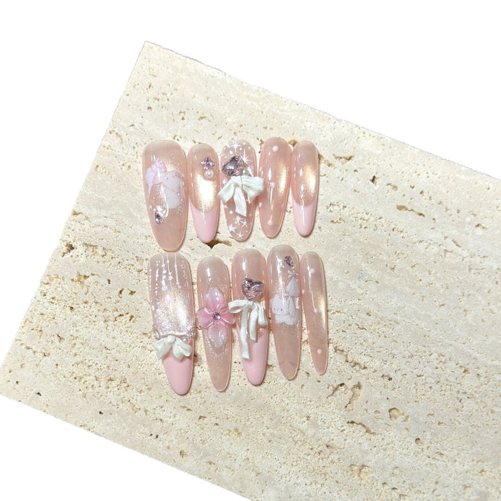 Decorative Stiletto Press-On Nail Art Set with Elegant Floral Design Stornfield