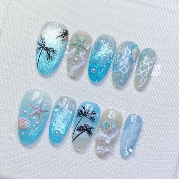 Beach-inspired art nails Stornfield
