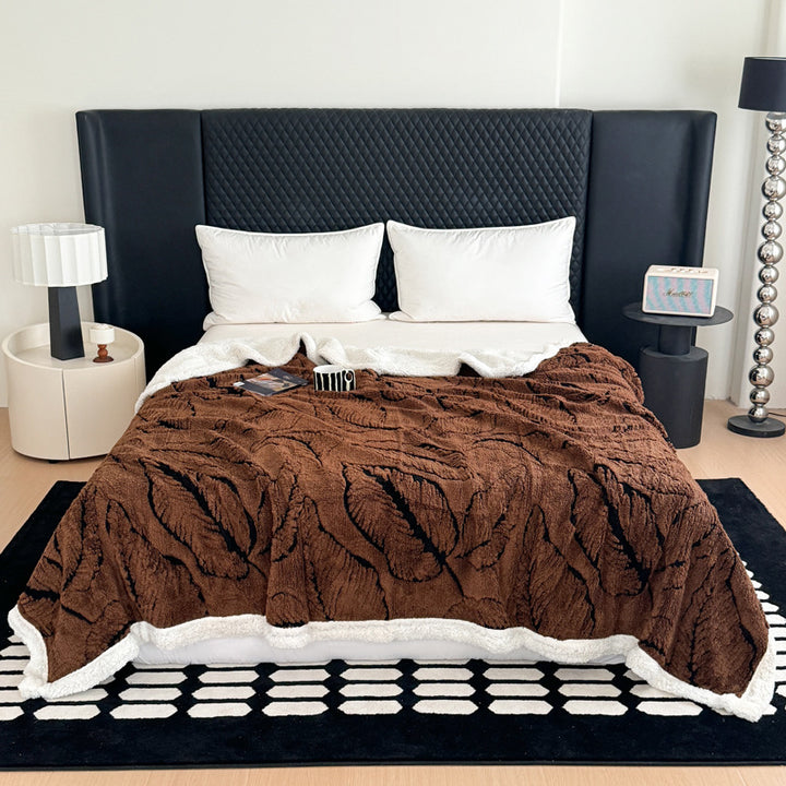 Plush Leaf Pattern Throw Blanket