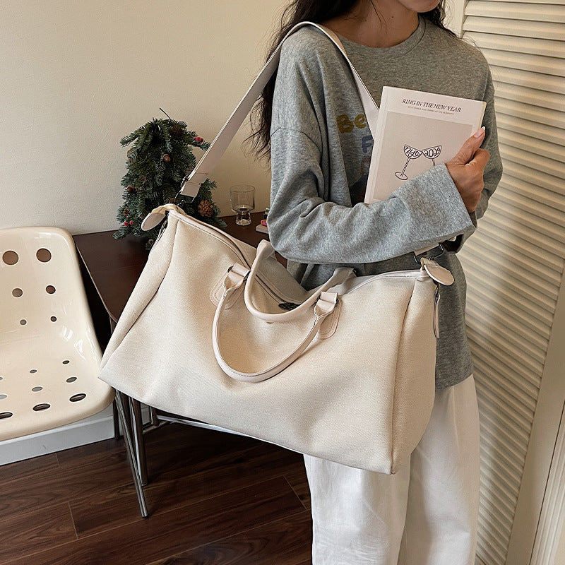Travel bag with multifunctional compartments and elegant design Stornfield