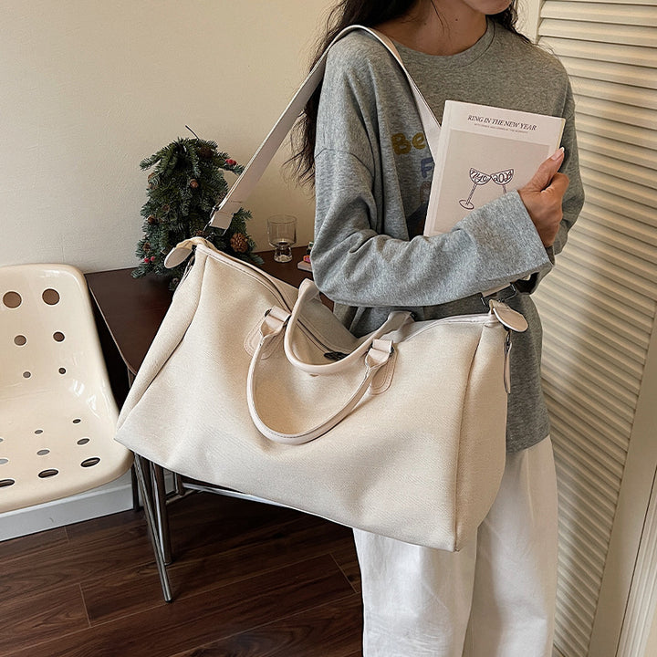 Travel bag with multifunctional compartments and elegant design Stornfield