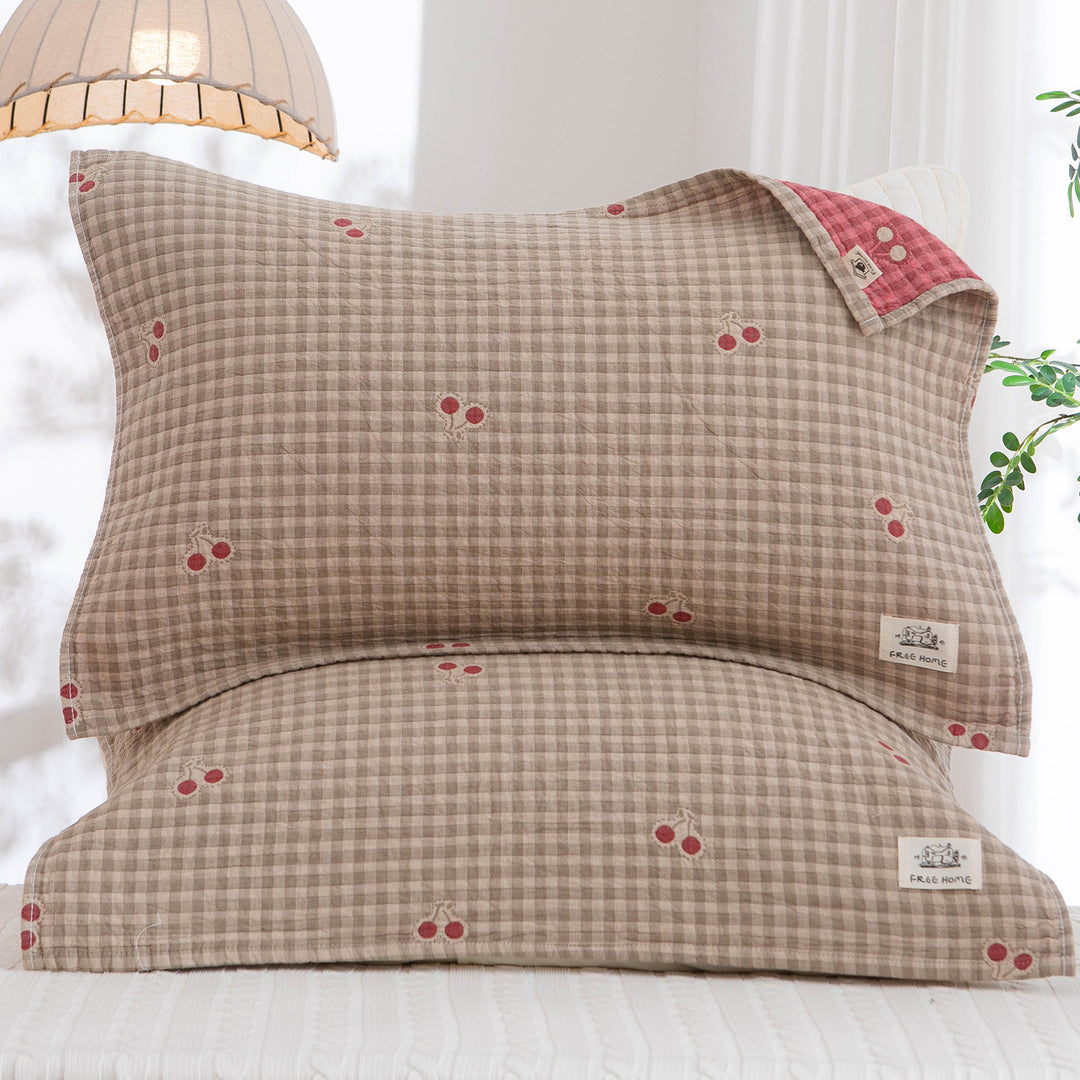 Women's pillowcase with modern checkered pattern Stornfield