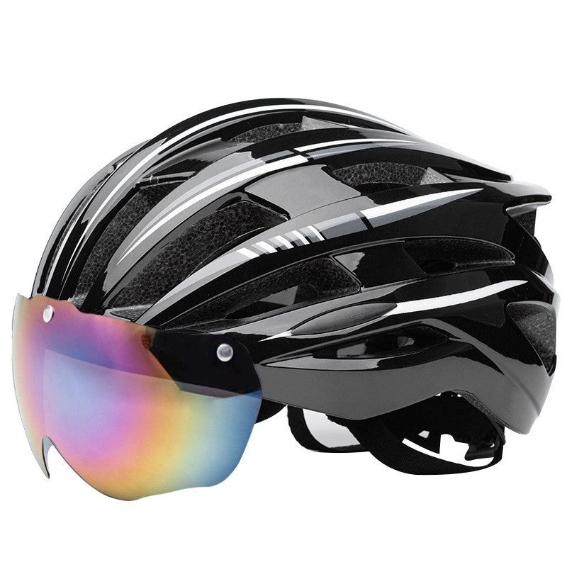 Road bike helmet with visor-friendly design and excellent ventilation Stornfield