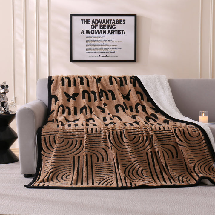 Chic Floral Pattern Throw Blanket Stornfield