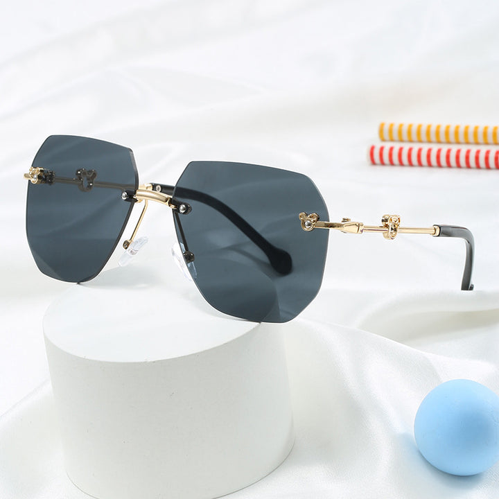 Ladies stylish oversized sunglasses with faceted frame Stornfield