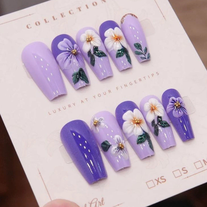 Floral Luxury Press-On Nail Art