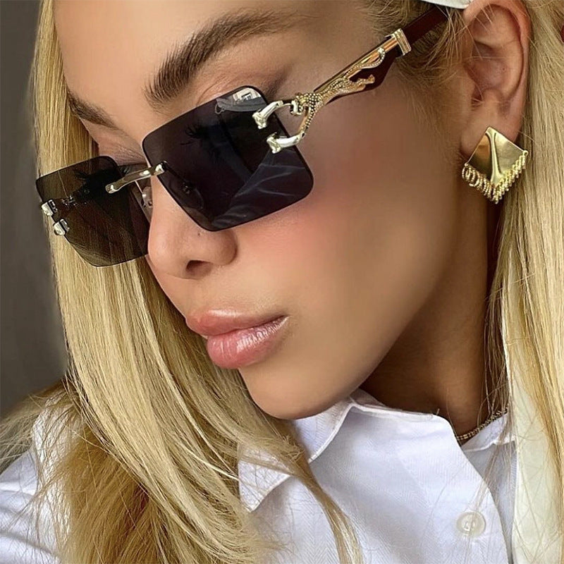 Ladies elegant square sunglasses with high-quality wooden frame Stornfield
