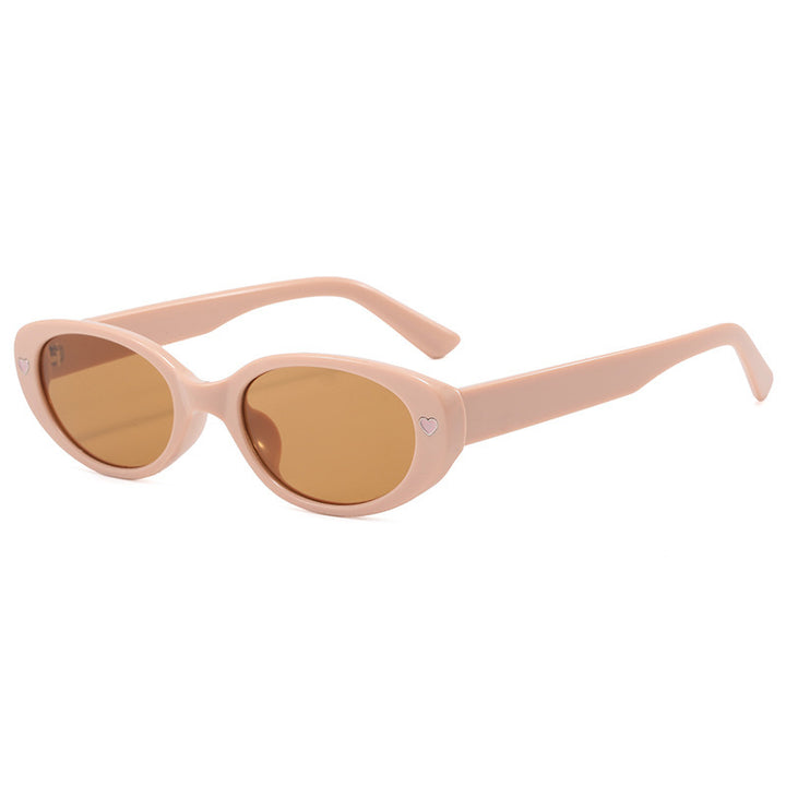 Chic Heart-Embellished Cat-Eye Sunglasses Stornfield