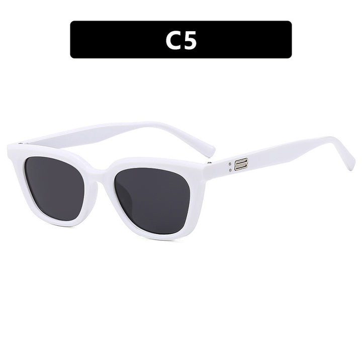 Ladies Cat-Eye Sunglasses with modern, slightly curved frame Stornfield