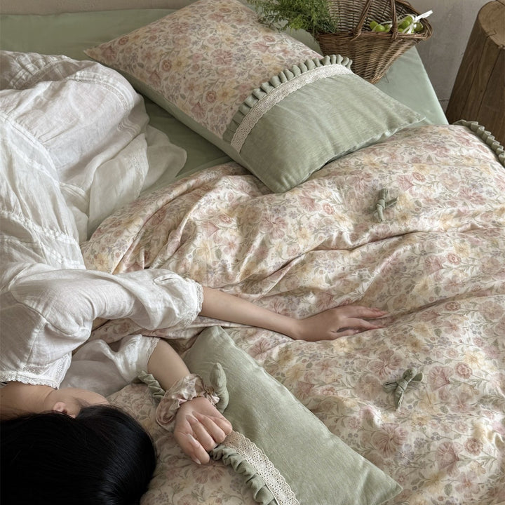 Vintage-Inspired Botanical Cotton-Linen Quilted Duvet Cover Set with Crochet Lace Edge & Velvet Accent Shams