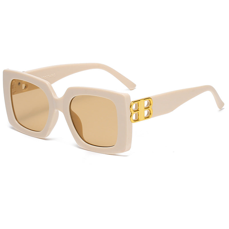 Ladies oversized sunglasses with elegant design and luxurious details Stornfield