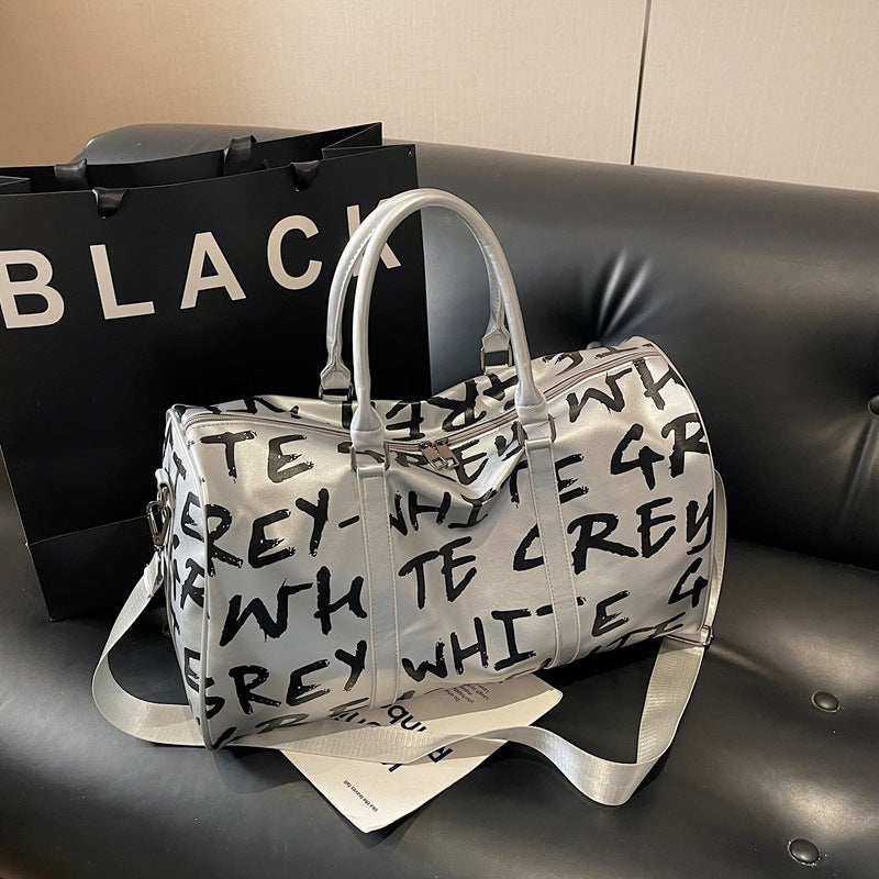 Sporty travel bag with innovative lettering Stornfield