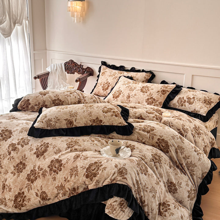 Elegant Floral Quilted Bedspread Set