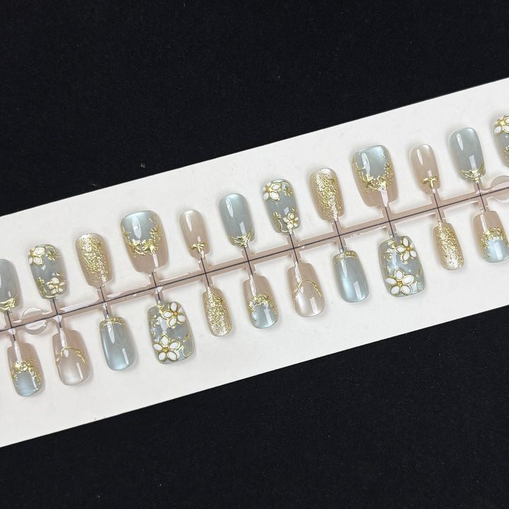 Floral-Themed Press-On Nail Kit Stornfield