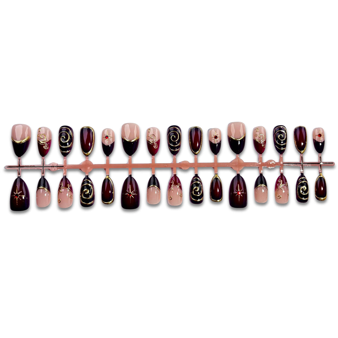 Artistic Press-On Nail Set with Vintage Design