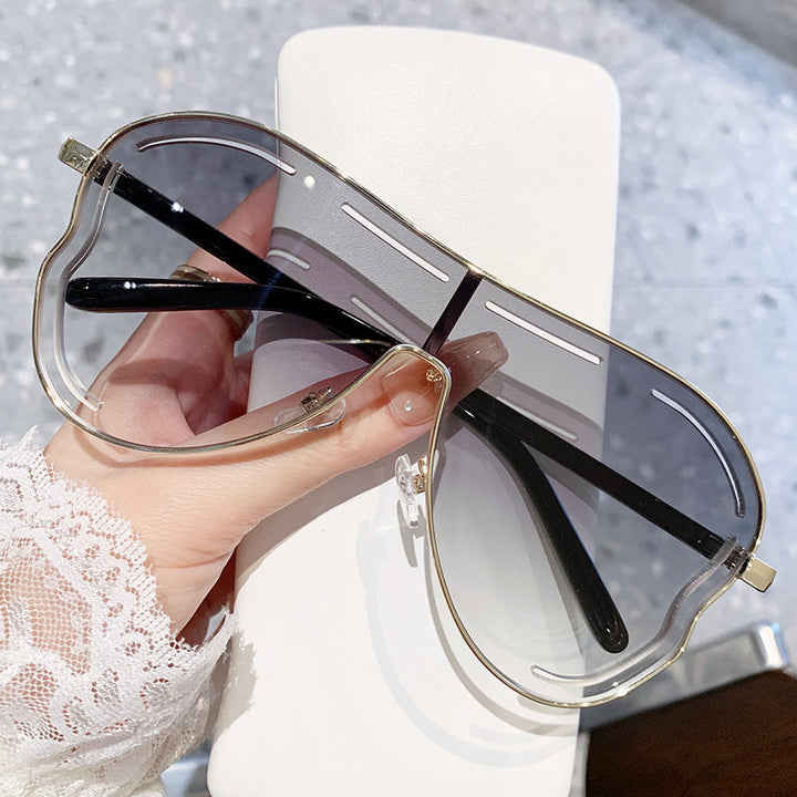 Women's sunglasses in modern shield design Stornfield