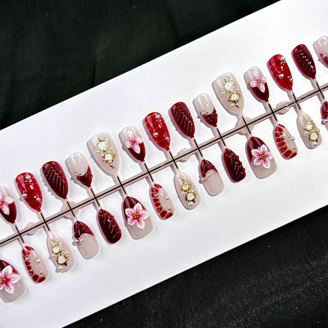 Elegant Polka Dot and Lace Press-On Nail Set