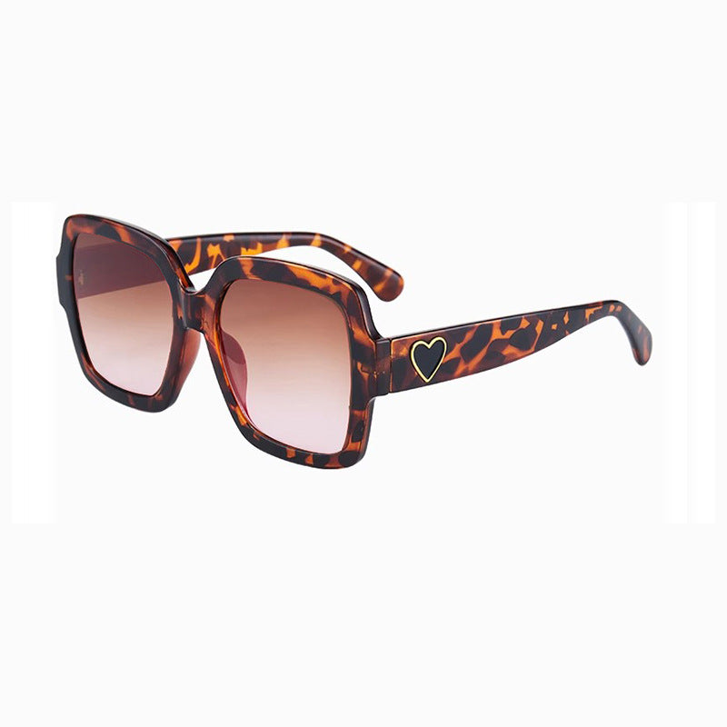 Women's fashionable sunglasses with exclusive heart detail Stornfield