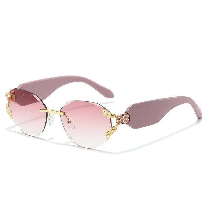 Elegant Cat-Eye Sunglasses with Unique Design Stornfield
