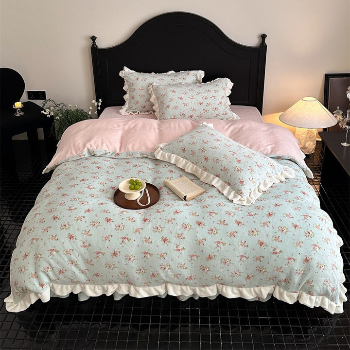 Floral Ruffled Cotton-Look Duvet Cover Set with Decorative Pillow Shams
