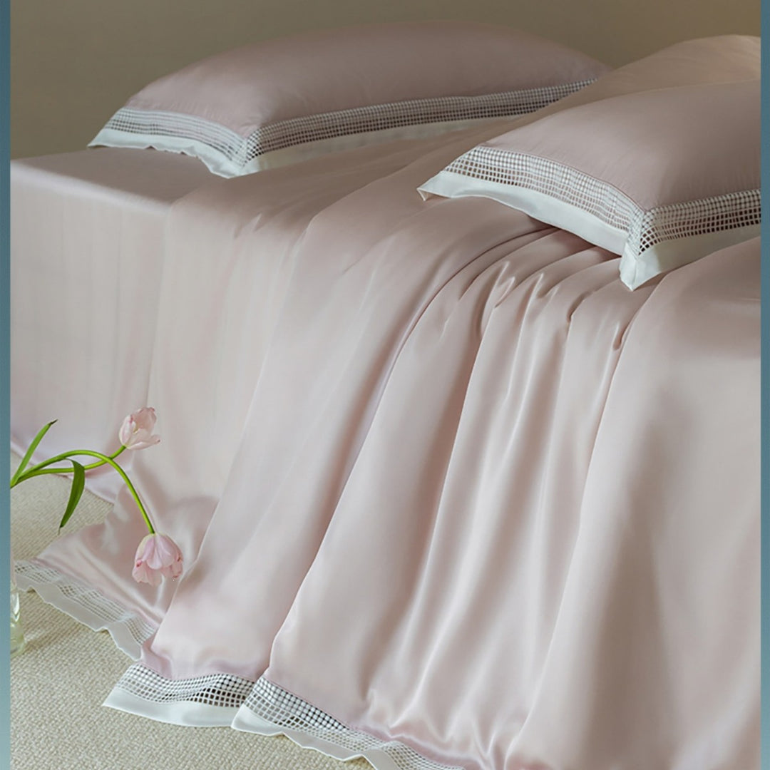 Elegant bedding set with lace grid trim and hotel closure