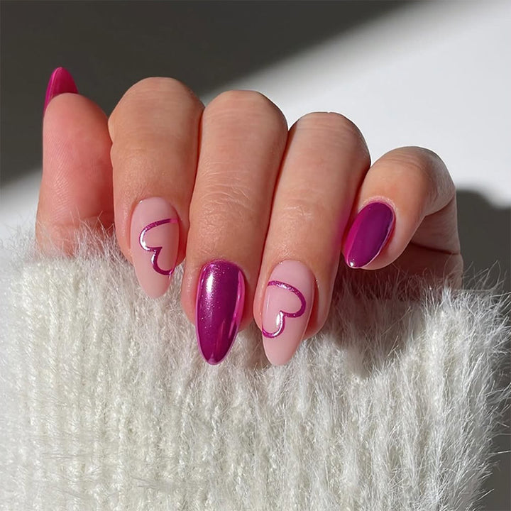 Artificial nail set with romantic heart design and glamorous accents Stornfield