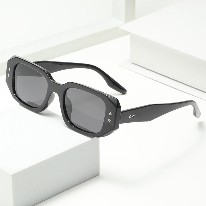 Ladies fashionable oversized sunglasses with stylish frame and UV protection Stornfield
