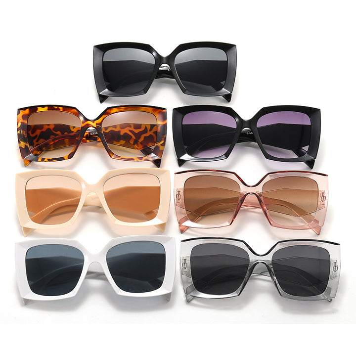 Women's Extravagant Oversized Sunglasses in Modern Design Stornfield