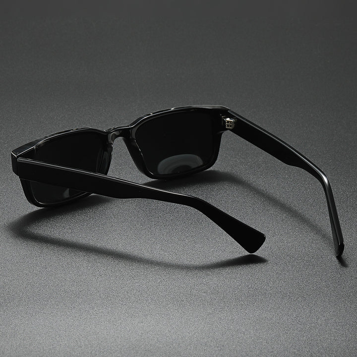 Women's sunglasses in modern, minimalist design Stornfield
