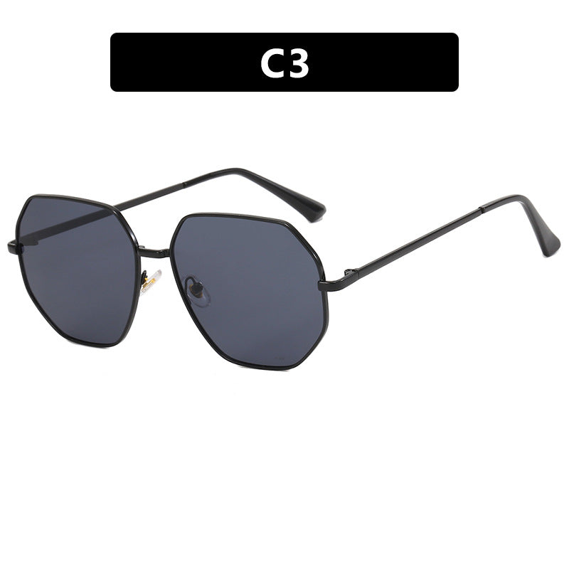 Women's fashionable geometric sunglasses with protective UV filter and stylish frame Stornfield