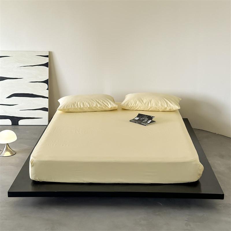 Fine jersey fitted sheet set with extra-elastic around rubber and smooth finish