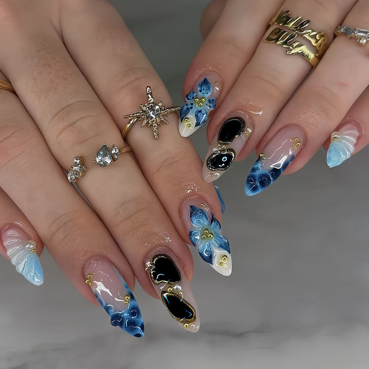 Artificial nails with exclusive floral and elegant 3D accents Stornfield