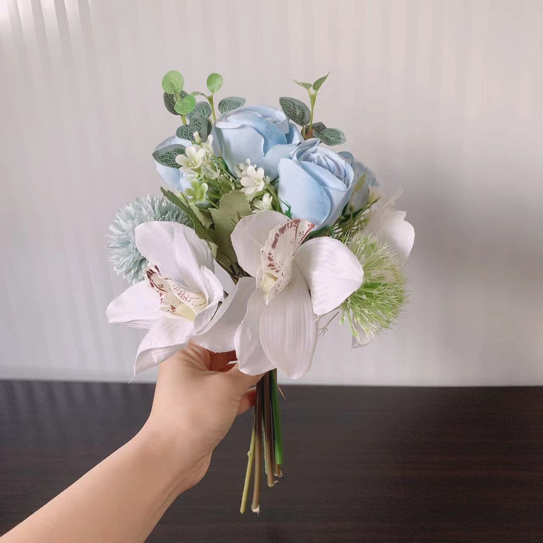 Elegant Floral Bridal Bouquet