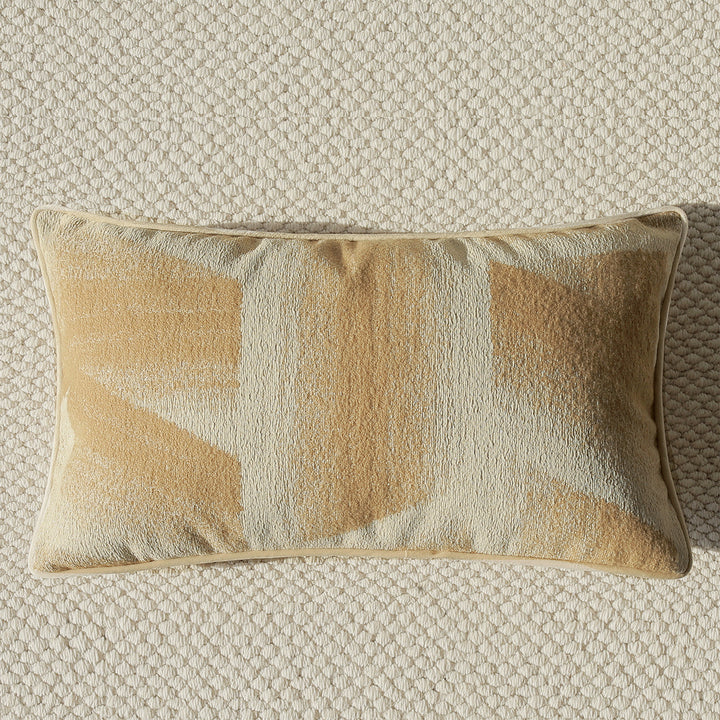 Designer cushions with abstract pattern