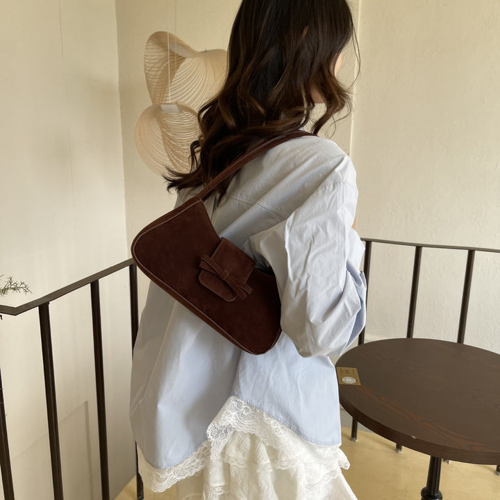 Elegant Bow-Detail Velvet Handbag Stornfield