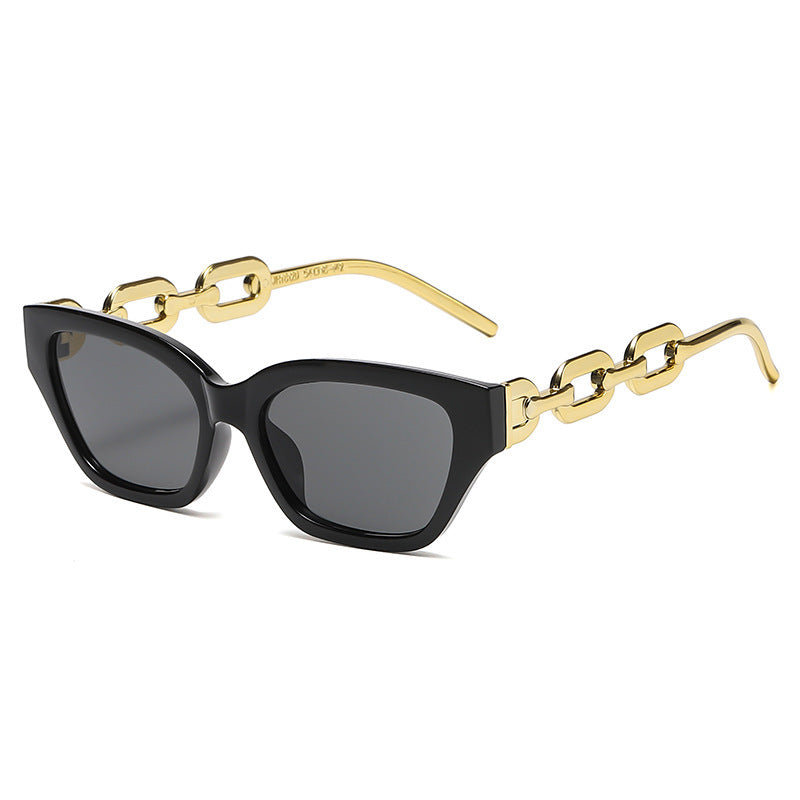 Luxe Fashion Cat Eye Sunglasses with Statement Chain Stornfield