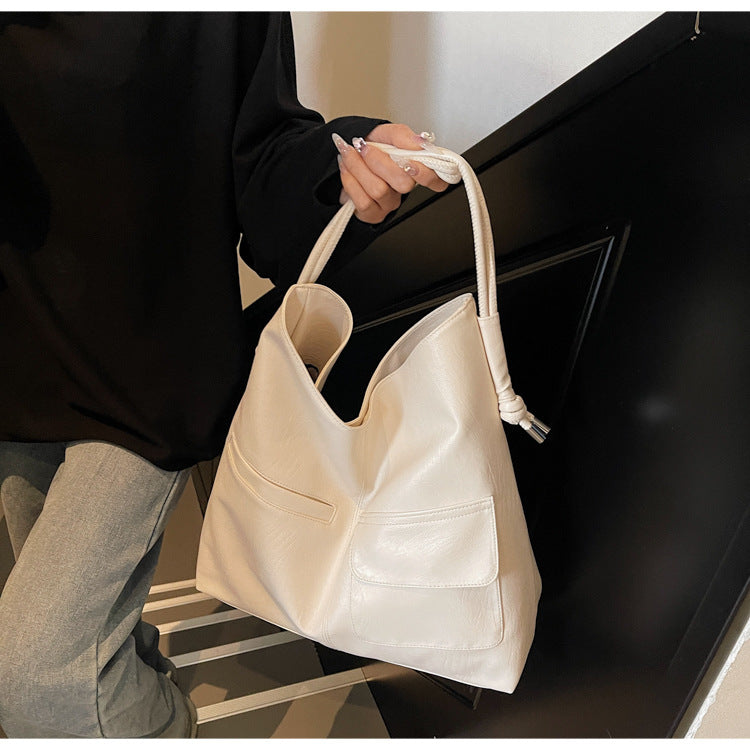 Casual tote bag with practical front pockets Stornfield