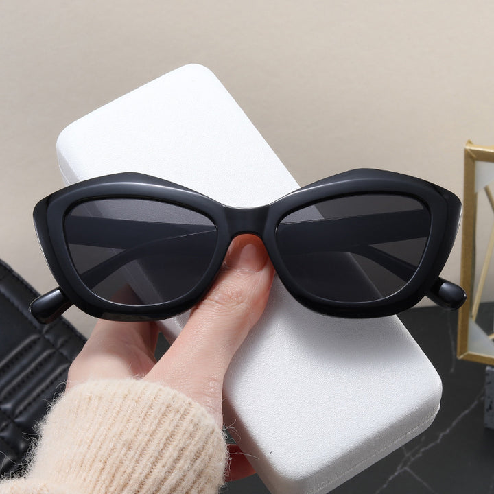 Ladies Cat-Eye Sunglasses with Stylish Leopard Pattern Stornfield