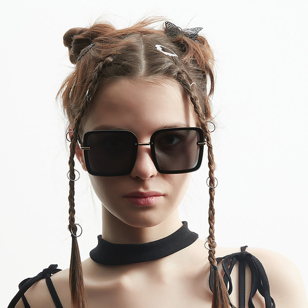 Women square sunglasses with elegant frame and UV protection Stornfield