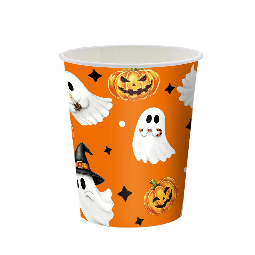 Disposable party tablecloth with Halloween design and napkin set