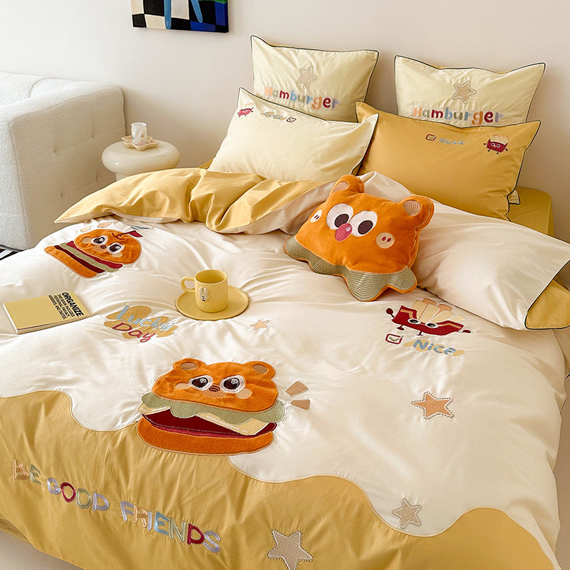 Children's bedding set with astronaut and star print, reversible function