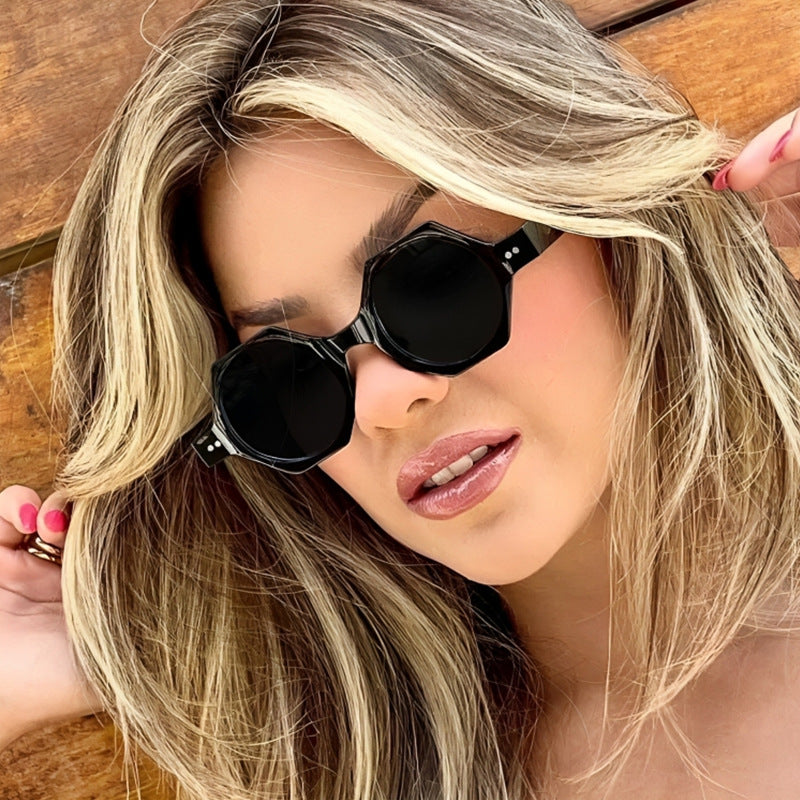 Women’s Geometric Sunglasses in Eye-Catching Design Stornfield